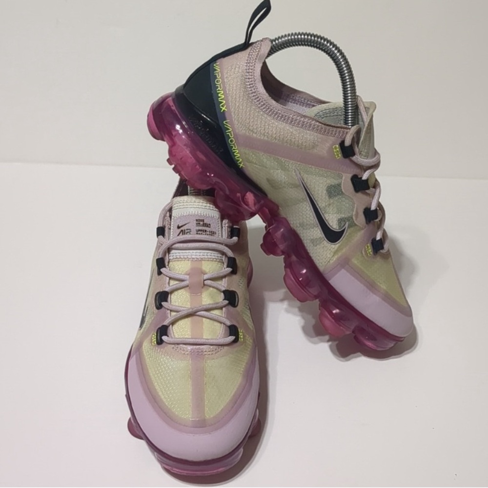 Nike Vapor Max size 5y (women’s size 6.5)